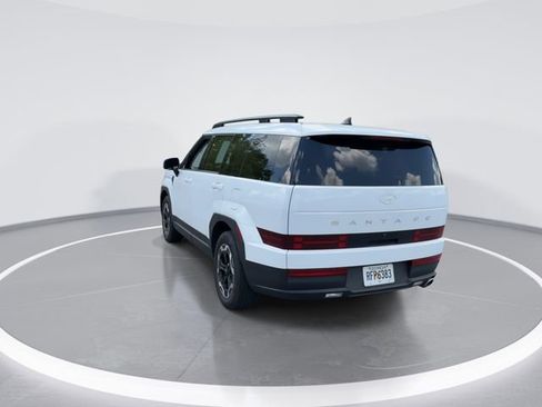 Used 2026 Hyundai Santa Fe SEL FWD image 7