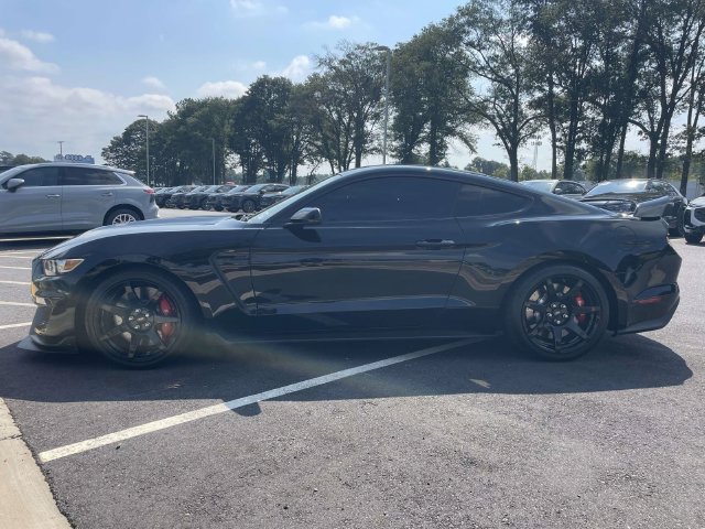 Used 2018 Ford Mustang Shelby GT350R w/ GT350R Equipment Group 920A RWD image 53