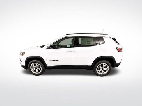 New 2026 Jeep Compass Latitude image 4
