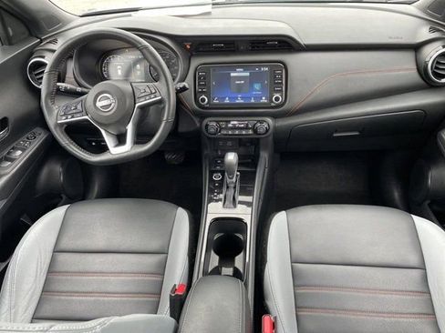 Used 2022 Nissan Kicks SR w/ Premium Package image 7