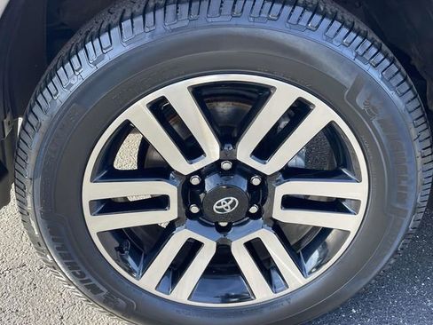 Used 2022 Toyota 4Runner Limited image 8