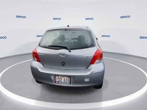 Used 2011 Toyota Yaris image 7