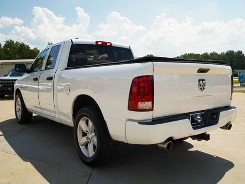 Used 2016 RAM 1500 Express RWD image 4