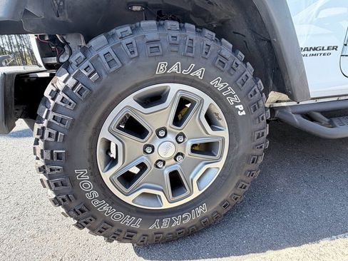 Used 2014 Jeep Wrangler Unlimited Rubicon w/ Connectivity Group AWD/4WD image 26