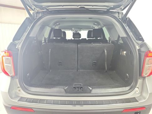 Used 2023 Ford Explorer Limited image 44