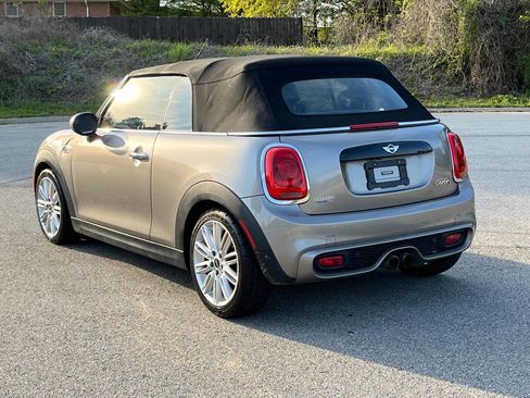 Used 2017 MINI Cooper S image 6
