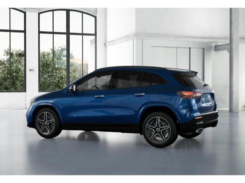 Certified 2025 Mercedes-Benz GLA 250 image 30