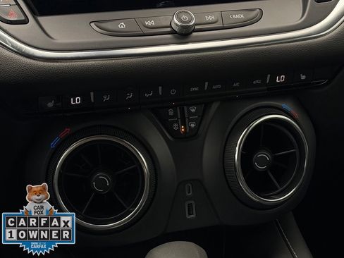 Used 2025 Chevrolet Blazer LT FWD image 15