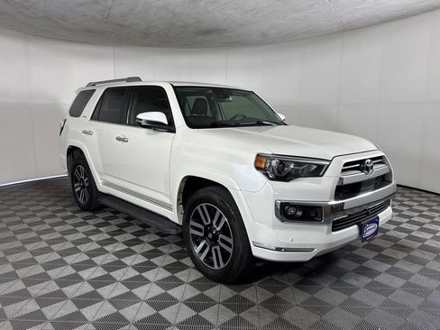 Used 2023 Toyota 4Runner Limited AWD/4WD image 3
