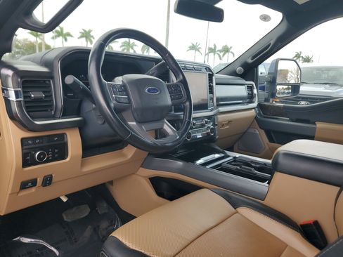 Used 2023 Ford F350 Lariat w/ Lariat Ultimate Package image 5
