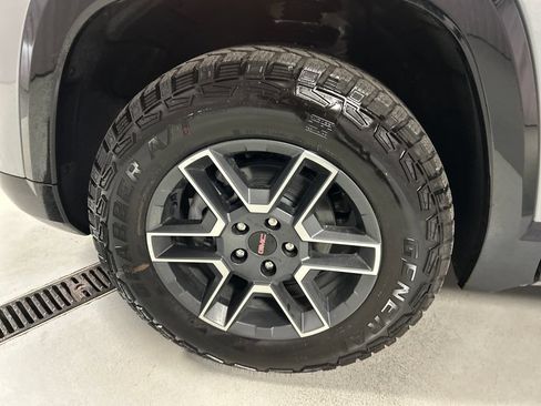 New 2026 GMC Terrain AT4 w/ LPO, Floor Liner Package AWD/4WD image 9