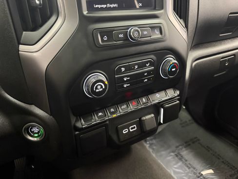 Used 2022 Chevrolet Silverado 1500 Custom Trail Boss w/ LPO, Dark Essentials Package AWD/4WD image 32