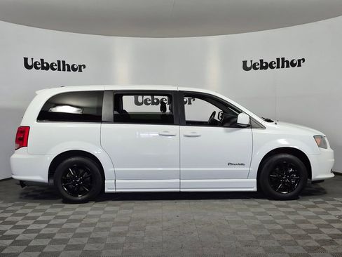 Used 2019 Dodge Grand Caravan SE FWD image 8