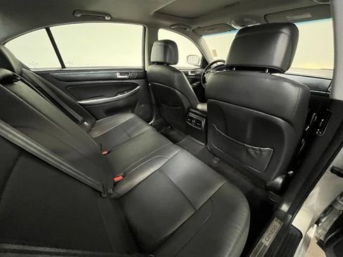 Used 2012 Hyundai Genesis 3.8 w/ Premium Pkg RWD image 12