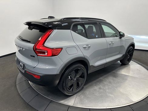 Used 2026 Volvo XC40 B5 Ultra w/ Protection Package Premier AWD/4WD image 7
