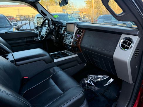 Used 2014 Ford F350 Lariat image 24