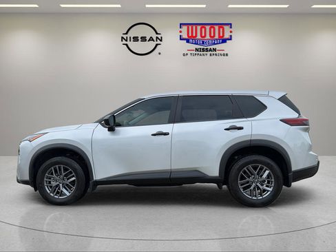 Used 2024 Nissan Rogue S AWD/4WD image 5