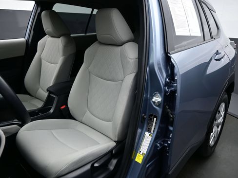 Used 2024 Toyota Corolla Cross L FWD image 10