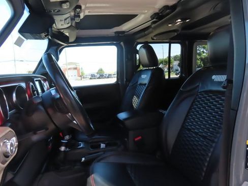 Used 2021 Jeep Wrangler Unlimited Rubicon AWD/4WD image 19