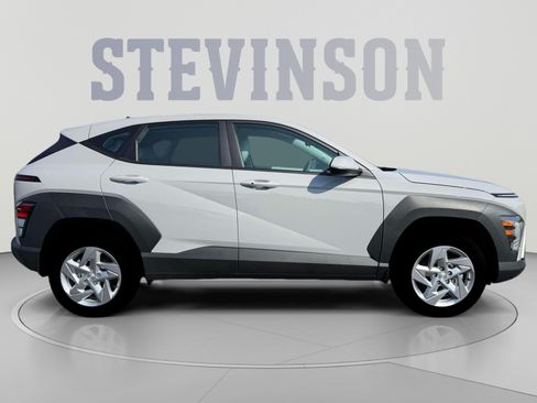 New 2026 Hyundai Kona SE AWD/4WD image 9