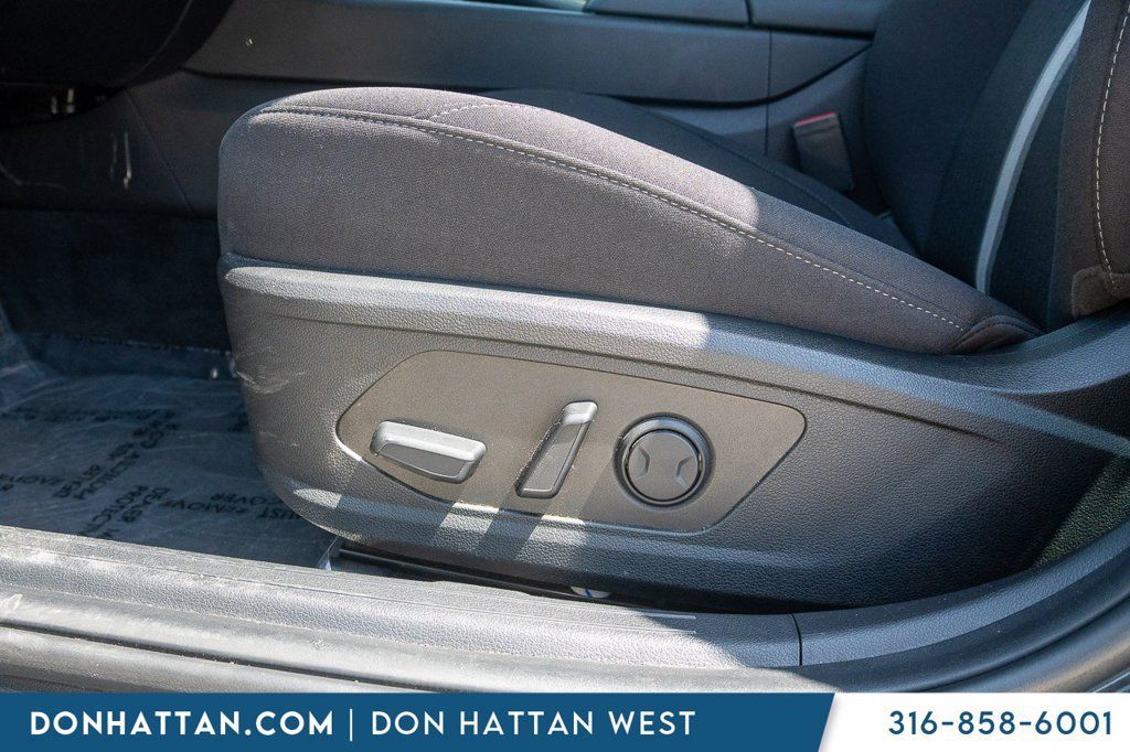 Used 2025 Hyundai Sonata SEL FWD image 17