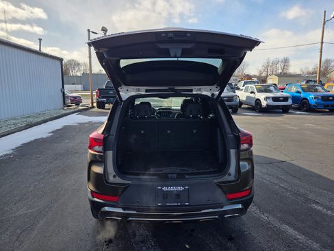 Used 2021 Chevrolet TrailBlazer ACTIV w/ Sun and Liftgate Package image 11