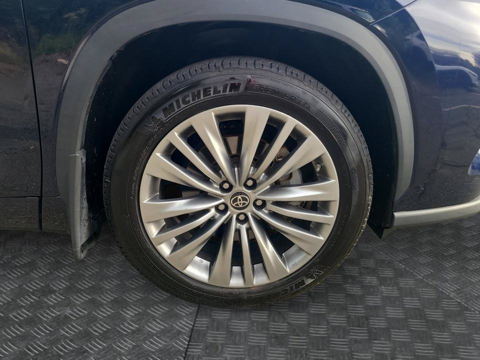 Used 2021 Toyota Highlander Platinum AWD/4WD image 25