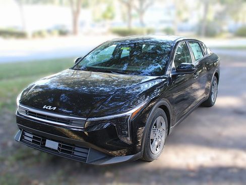 New 2025 Kia K4 LX image 15