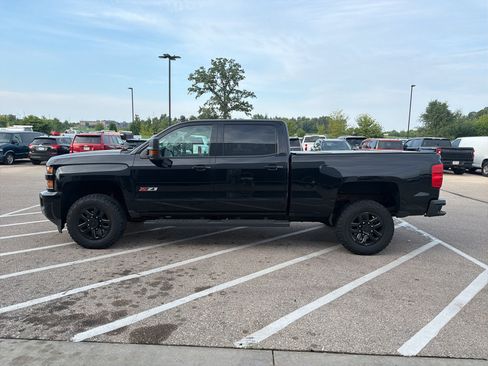 Used 2017 Chevrolet Silverado 2500 LT w/ Midnight Edition AWD/4WD image 2