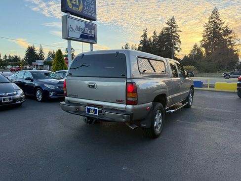 Used 2002 GMC Sierra 1500 Denali image 4