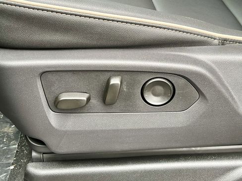 New 2026 GMC Yukon Elevation AWD/4WD image 15