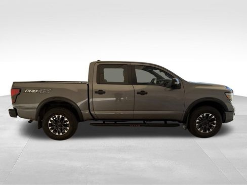 Used 2024 Nissan Titan PRO-4X w/ Pro-4x Convenience Package AWD/4WD image 8