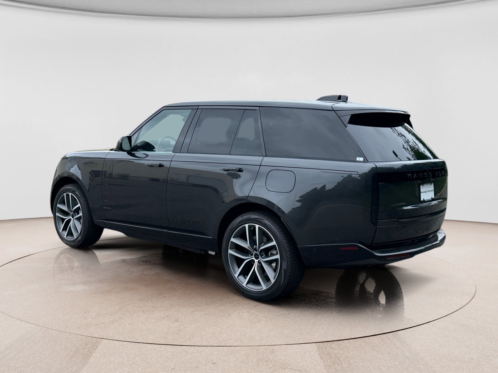 New 2026 Land Rover Range Rover SE AWD/4WD image 3