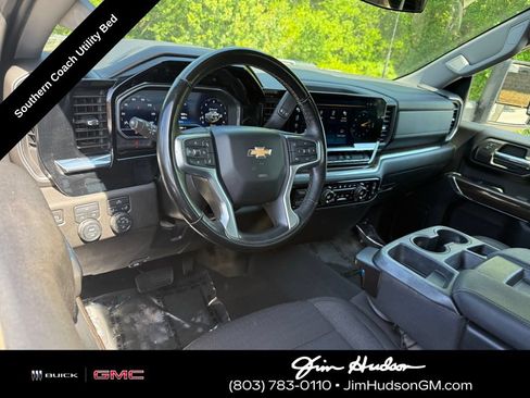 Used 2024 Chevrolet Silverado 3500 LT w/ Convenience Package AWD/4WD image 4