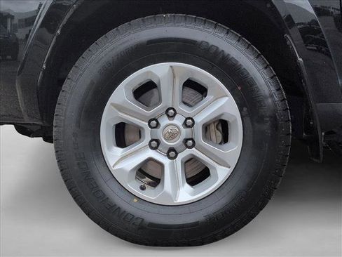 Used 2022 Toyota 4Runner SR5 AWD/4WD image 21