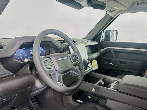 New 2026 Land Rover Defender 110 S image 9