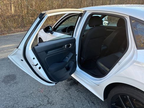 Used 2023 Honda Civic Sport image 31