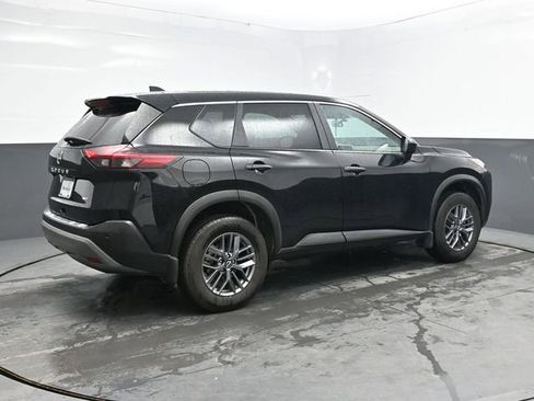 Used 2023 Nissan Rogue S AWD/4WD image 7