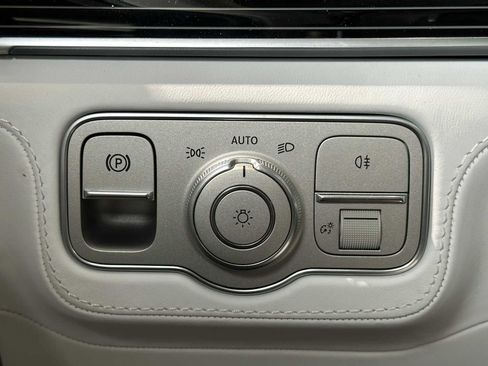 New 2025 Mercedes-Benz Maybach GLS 600 4MATIC image 40