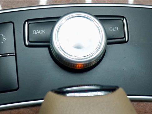 Used 2012 Mercedes-Benz E 350 4MATIC Sedan image 25