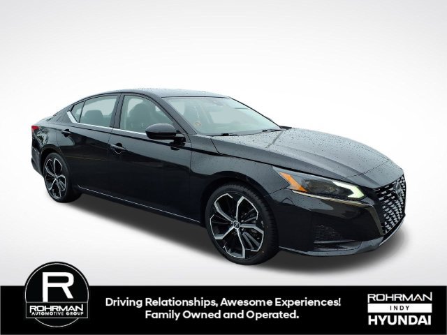 Used 2024 Nissan Altima 2.5 SR FWD image 12