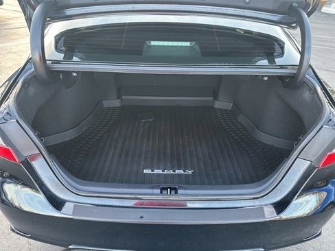 Used 2022 Toyota Camry SE image 17