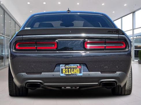 Used 2016 Dodge Challenger SRT Hellcat RWD image 5