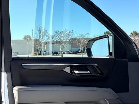 New 2026 Chevrolet Tahoe LS image 8