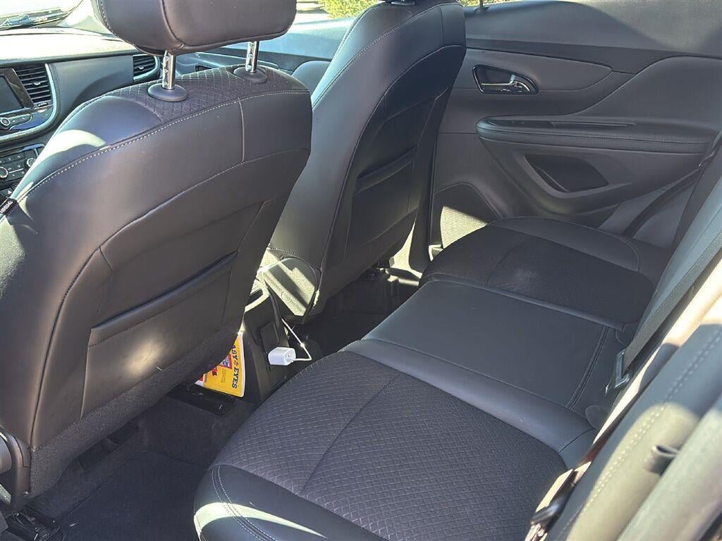Used 2022 Buick Encore Preferred w/ Safety Package AWD/4WD image 3