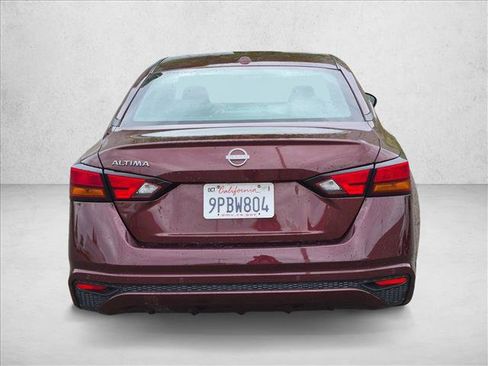 Used 2025 Nissan Altima 2.5 SV FWD image 6