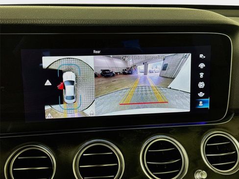 Used 2022 Mercedes-Benz E 350 Sedan image 18
