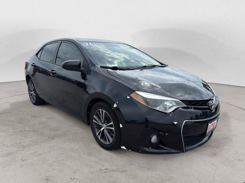 Used 2016 Toyota Corolla LE FWD image 3
