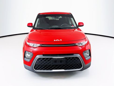 Used 2022 Kia Soul LX image 3