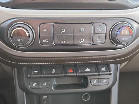 Used 2016 GMC Canyon SLT w/ Driver Alert Package image 26